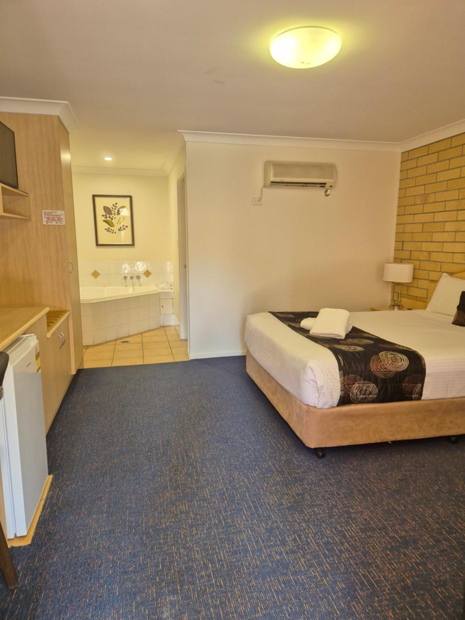 Cotswold Motor Inn Toowoomba Exterior photo