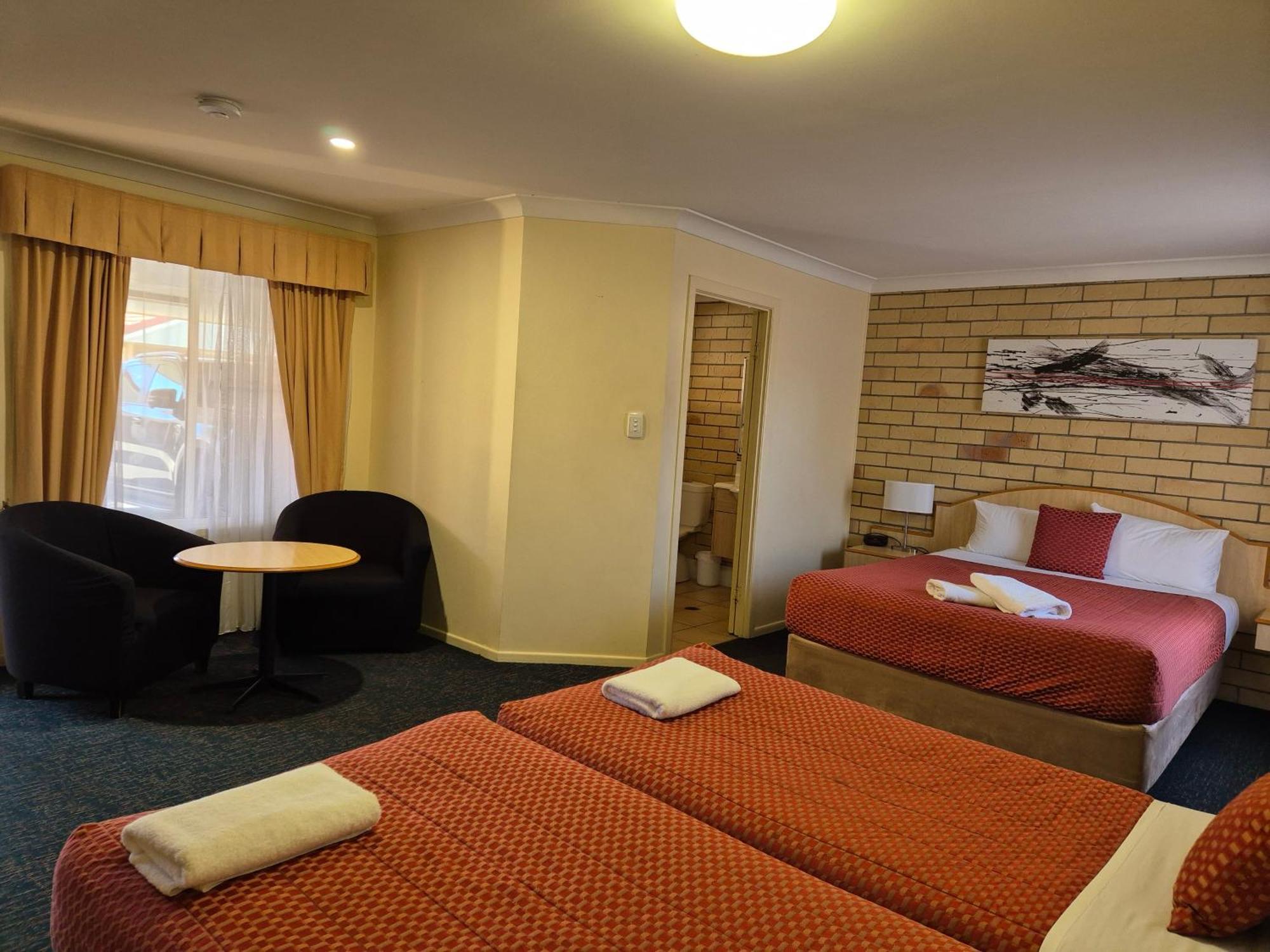 Cotswold Motor Inn Toowoomba Exterior photo