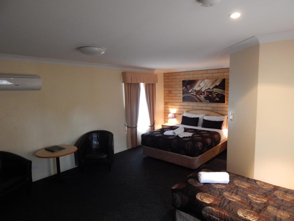 Cotswold Motor Inn Toowoomba Exterior photo