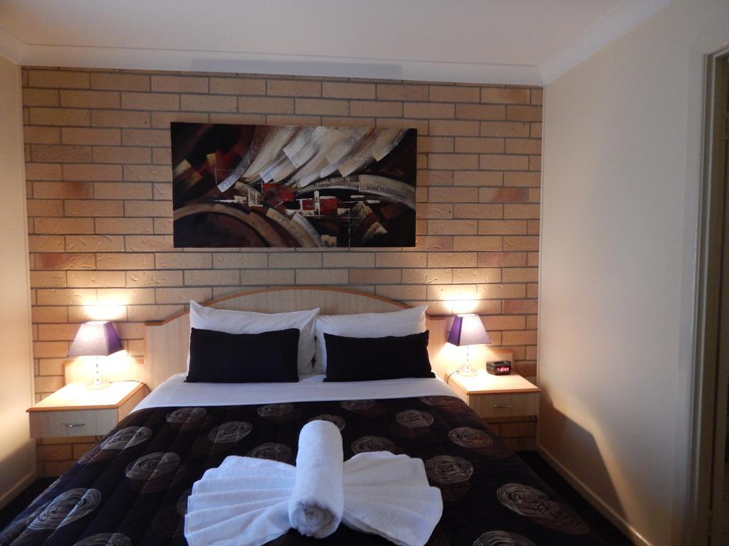 Cotswold Motor Inn Toowoomba Exterior photo