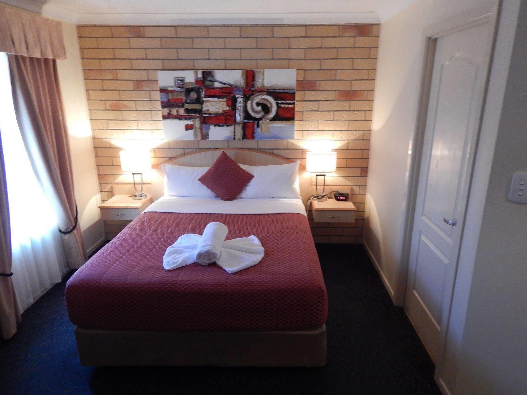 Cotswold Motor Inn Toowoomba Exterior photo